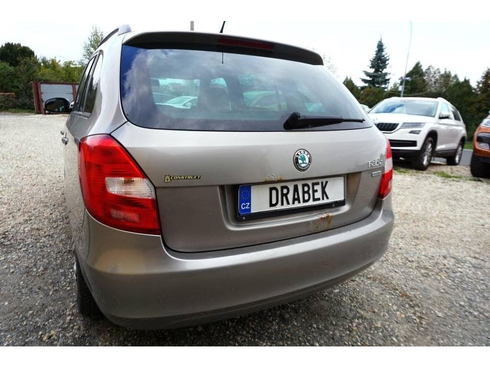 2011 Škoda FABIA - 11