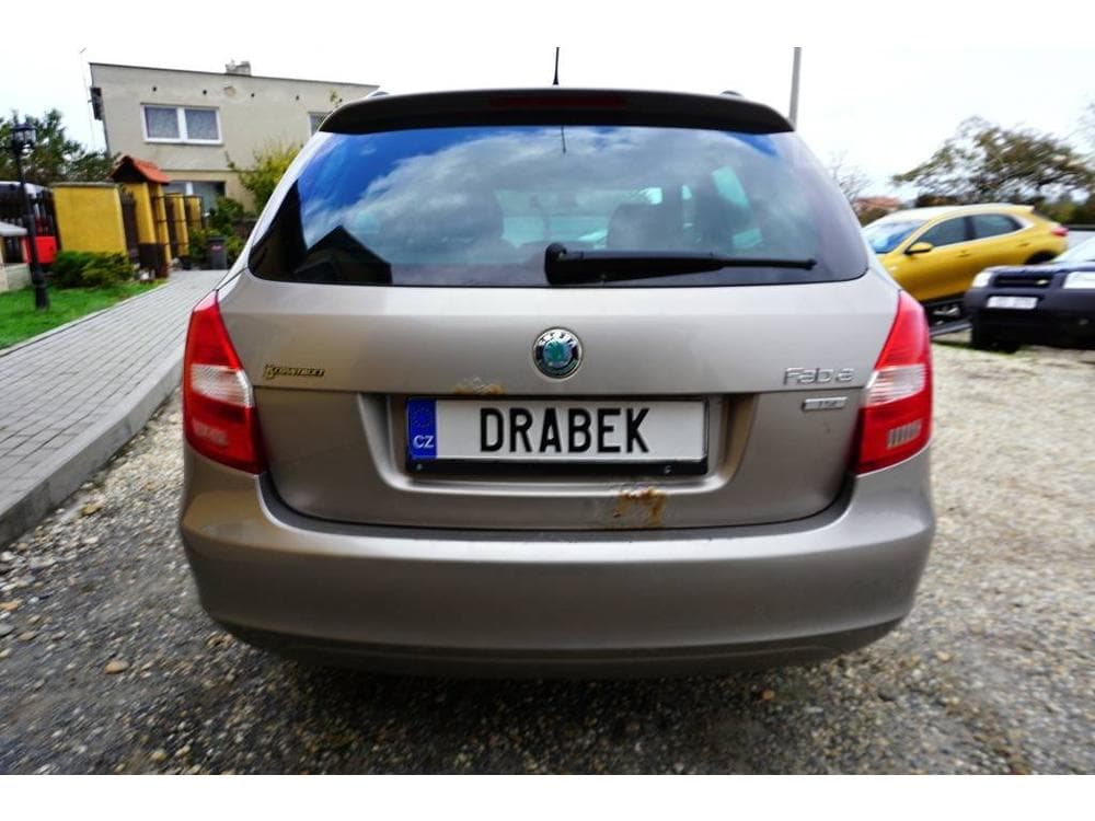 2011 Škoda FABIA - 13