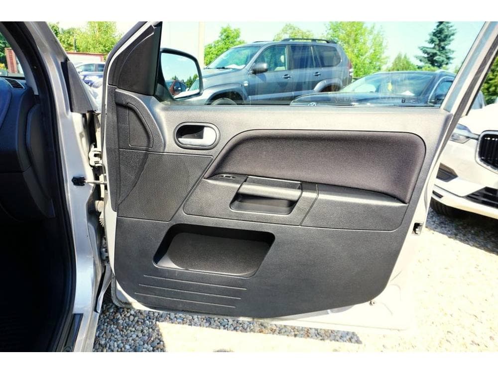 2011 Ford FUSION - 15