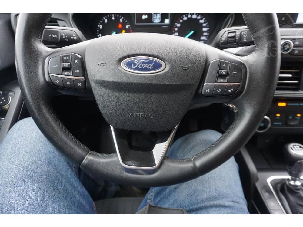 2019 Ford FOCUS - 16