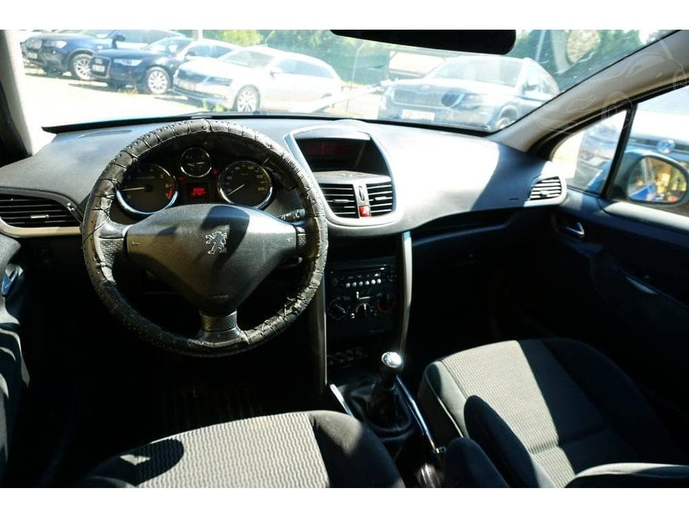 2006 Peugeot 207 - 16