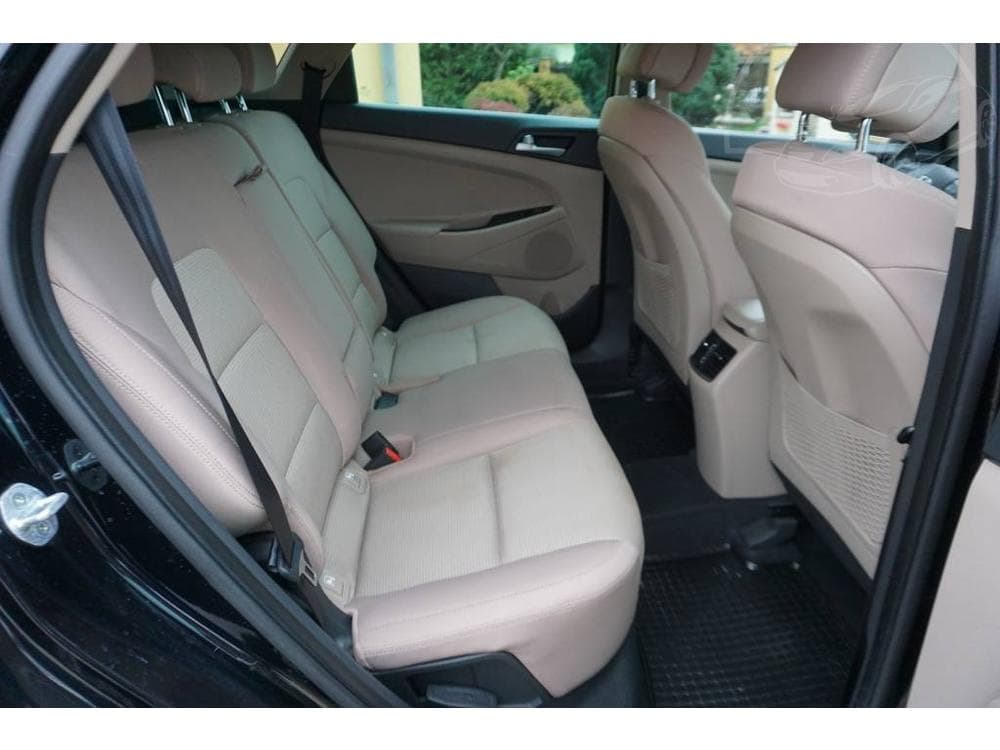 2016 Hyundai Tucson - 16