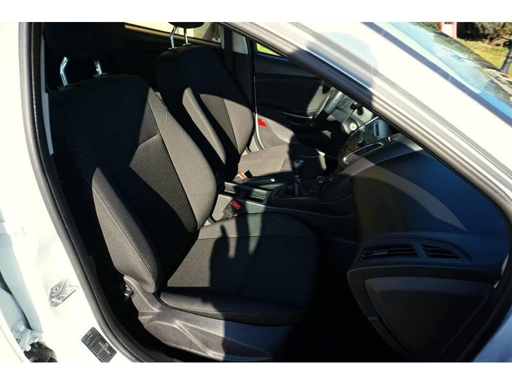 2017 Ford Focus - 16