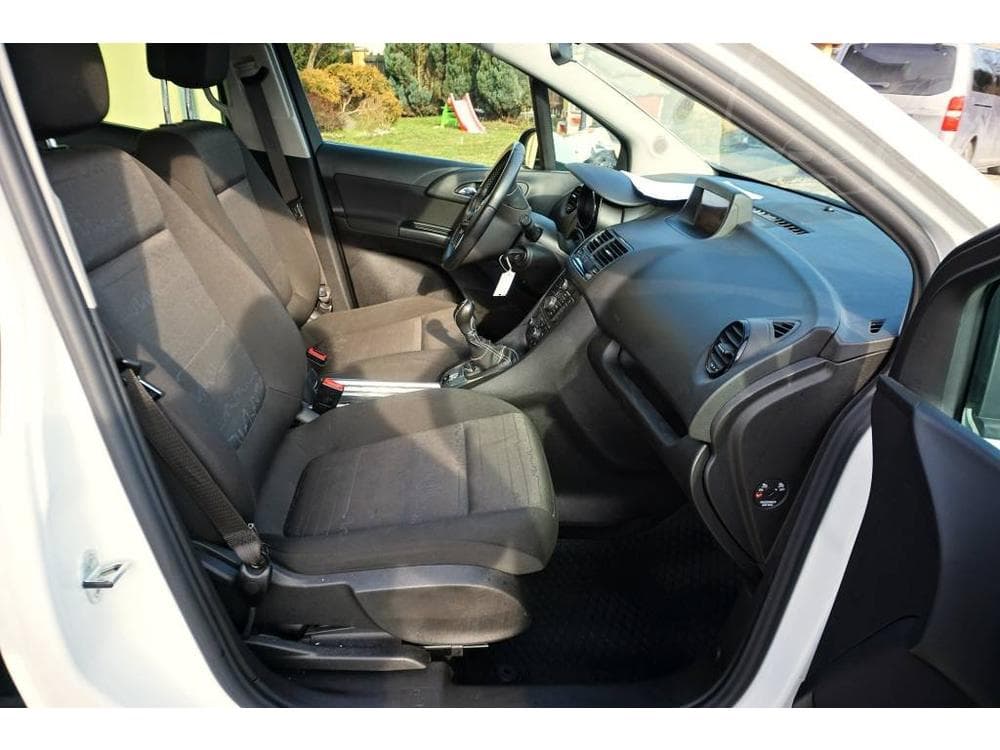 2016 Opel MERIVA - 18