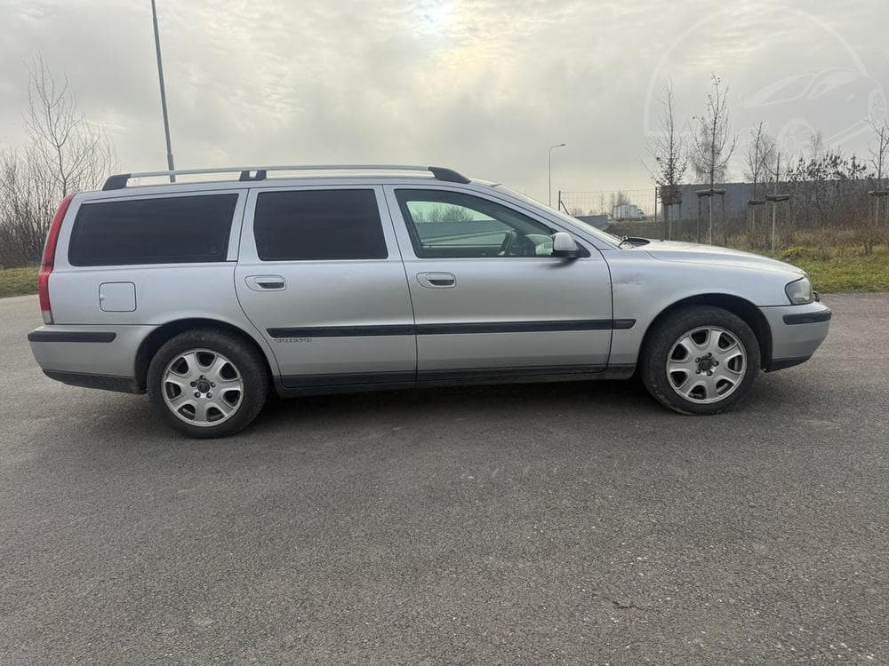 2000 Volvo V70 - 6