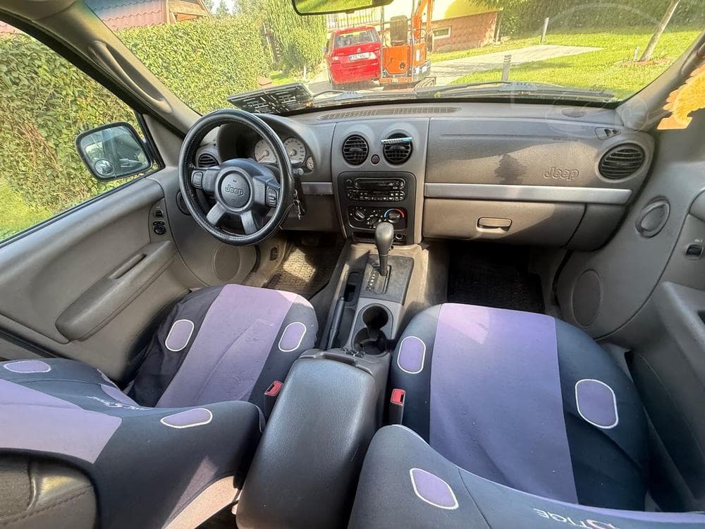 2003 Jeep OSTATNÍ - 8