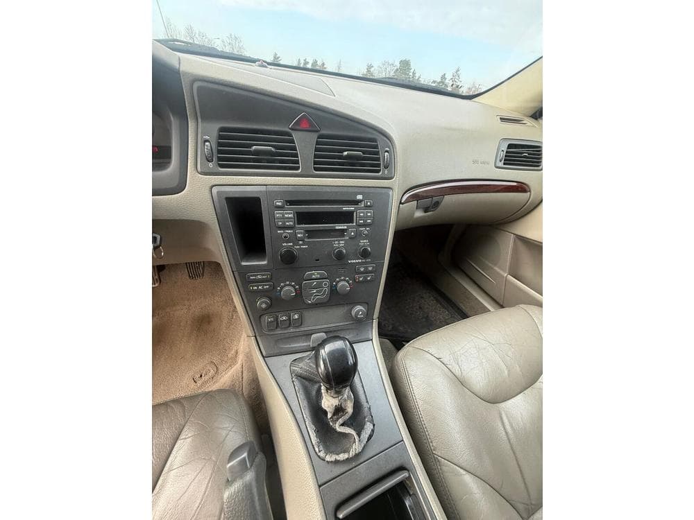 2000 Volvo V70 - 12
