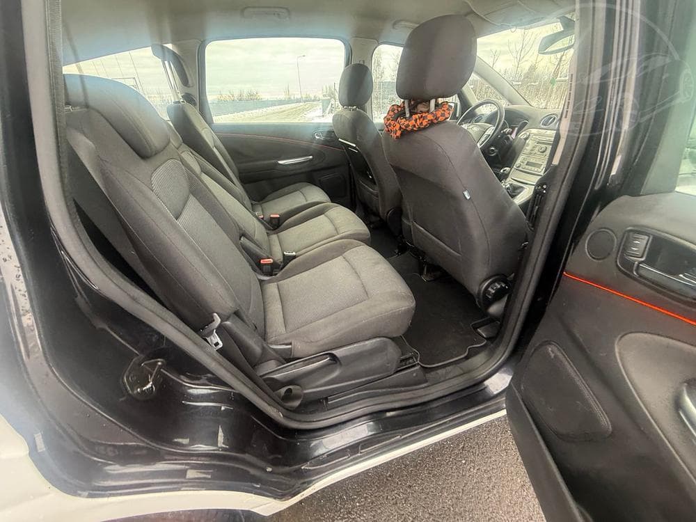 2007 Ford S-MAX - 13