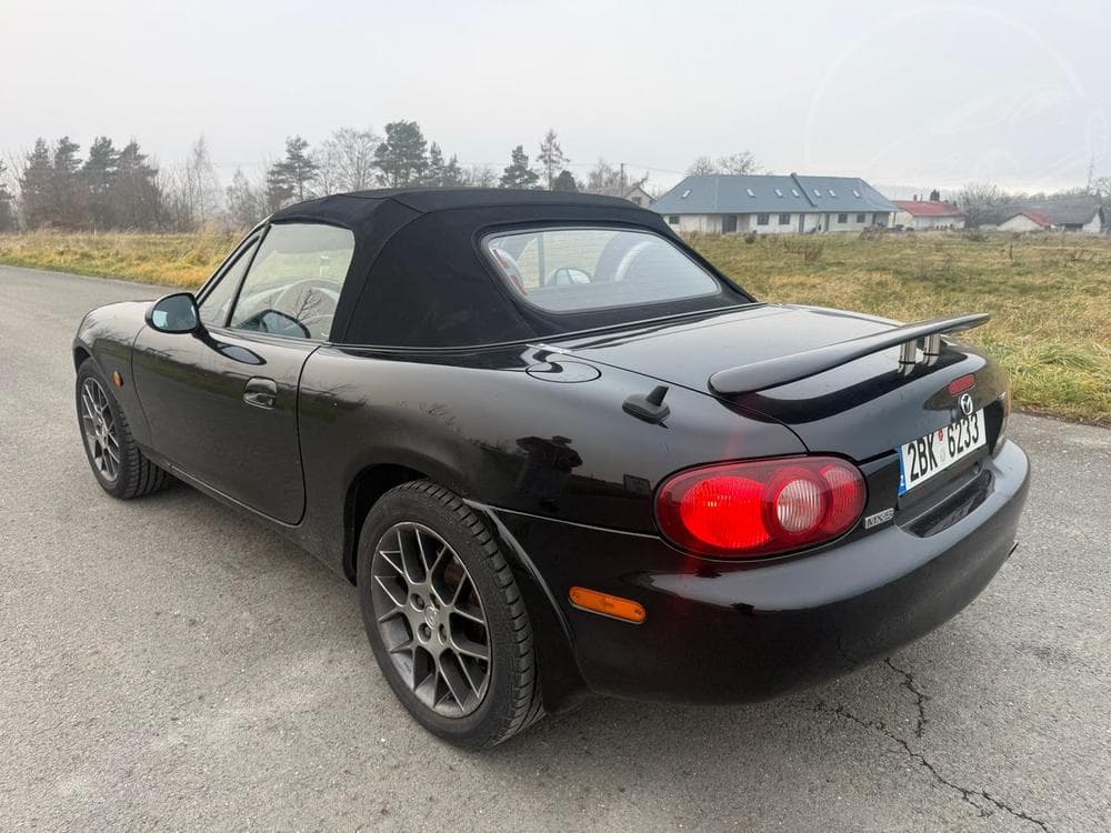 2004 Mazda MX-5 - 13