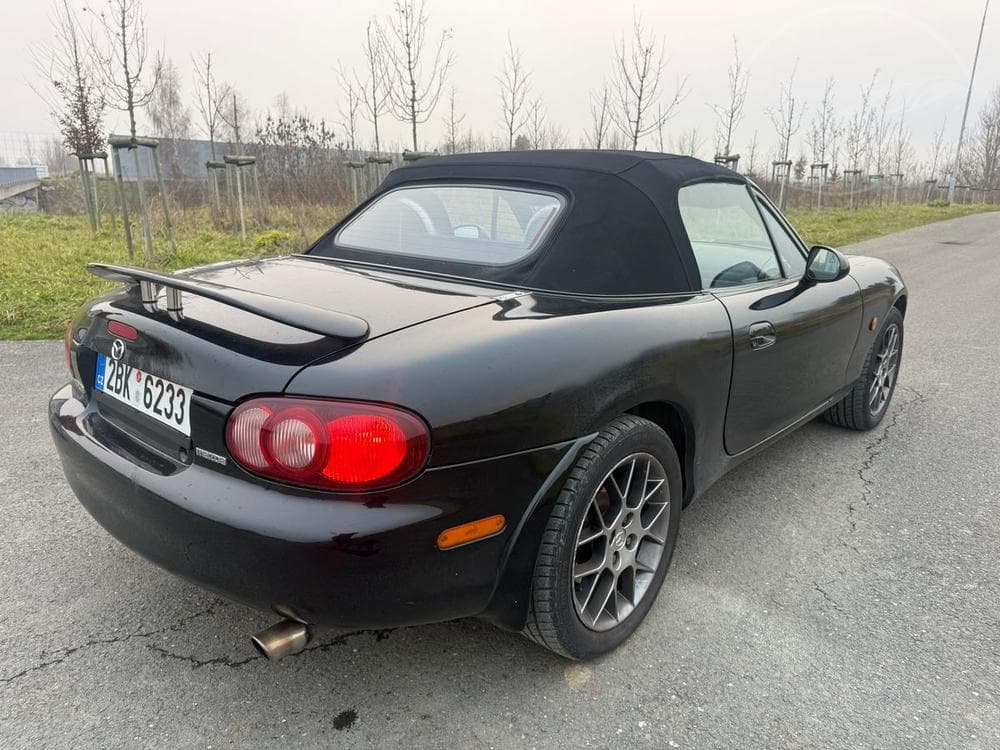 2004 Mazda MX-5 - 15