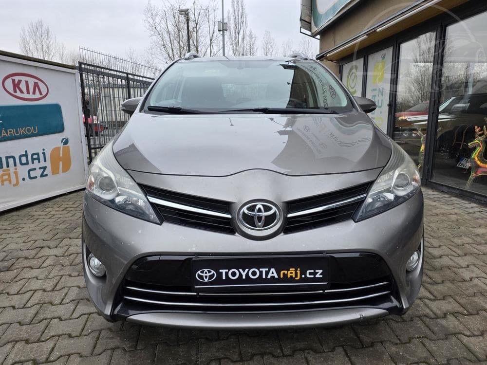 2014 Toyota VERSO