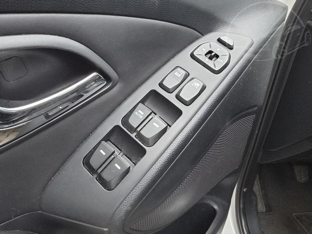 2012 Hyundai ix35 - 11