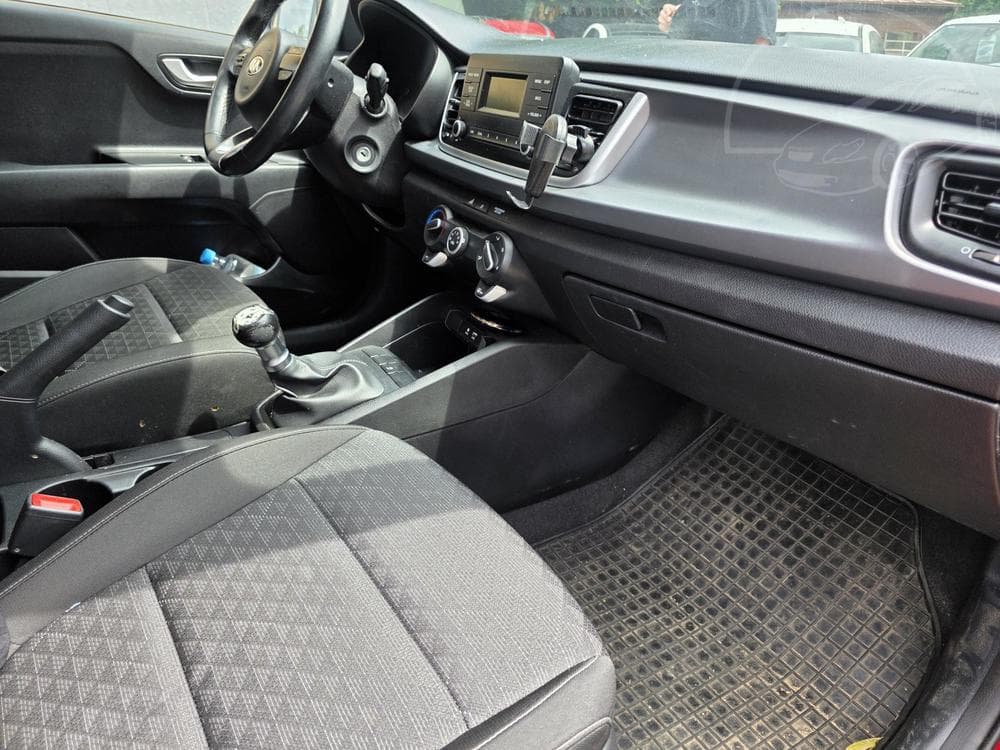 2018 Kia RIO - 14