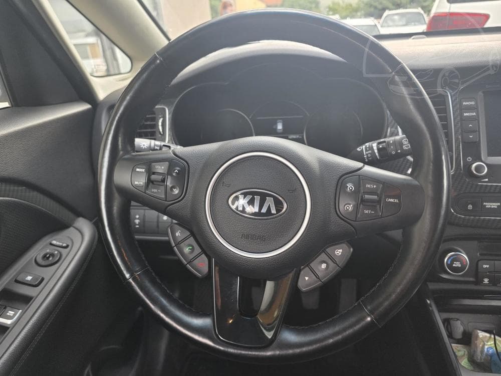 2018 Kia CARENS - 16