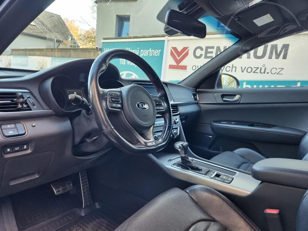 2017 Kia Optima - 16