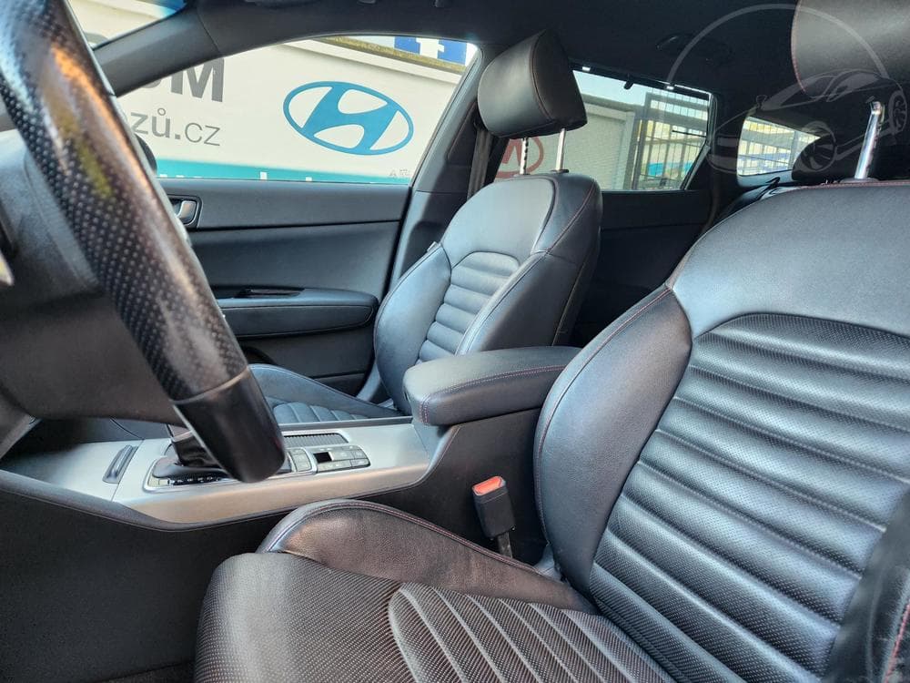 2017 Kia Optima - 18