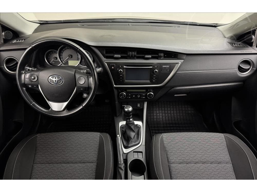 2015 Toyota AURIS - 7