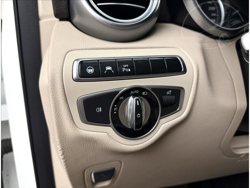 2015 Mercedes-Benz Glc - 8