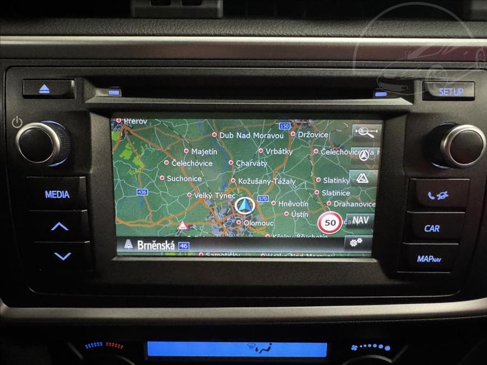 2015 Toyota AURIS - 19