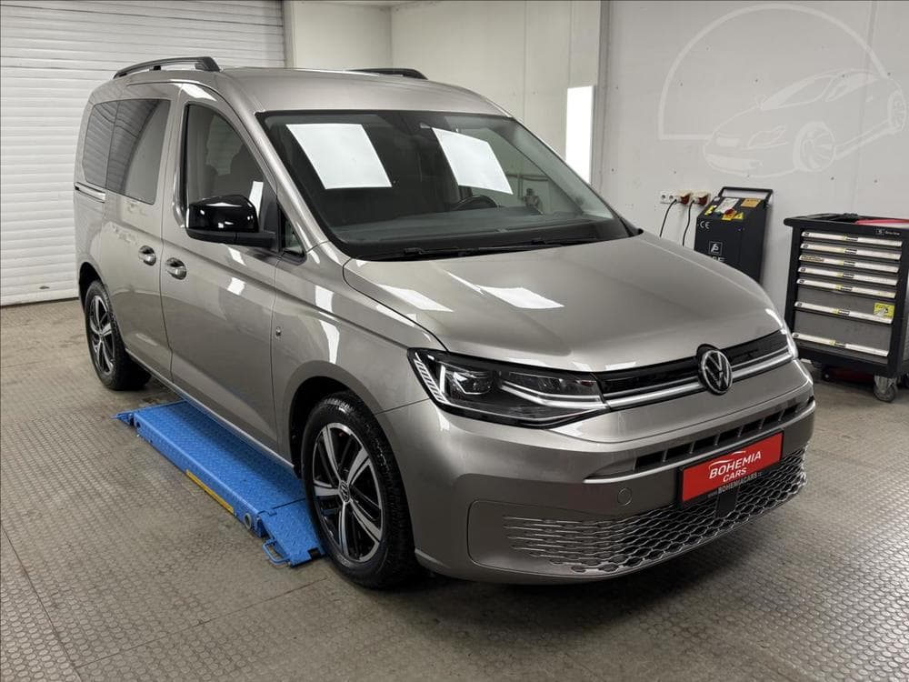 Volkswagen Caddy 2,0 TDi 90 Kw ČR DPH 5 MÍST