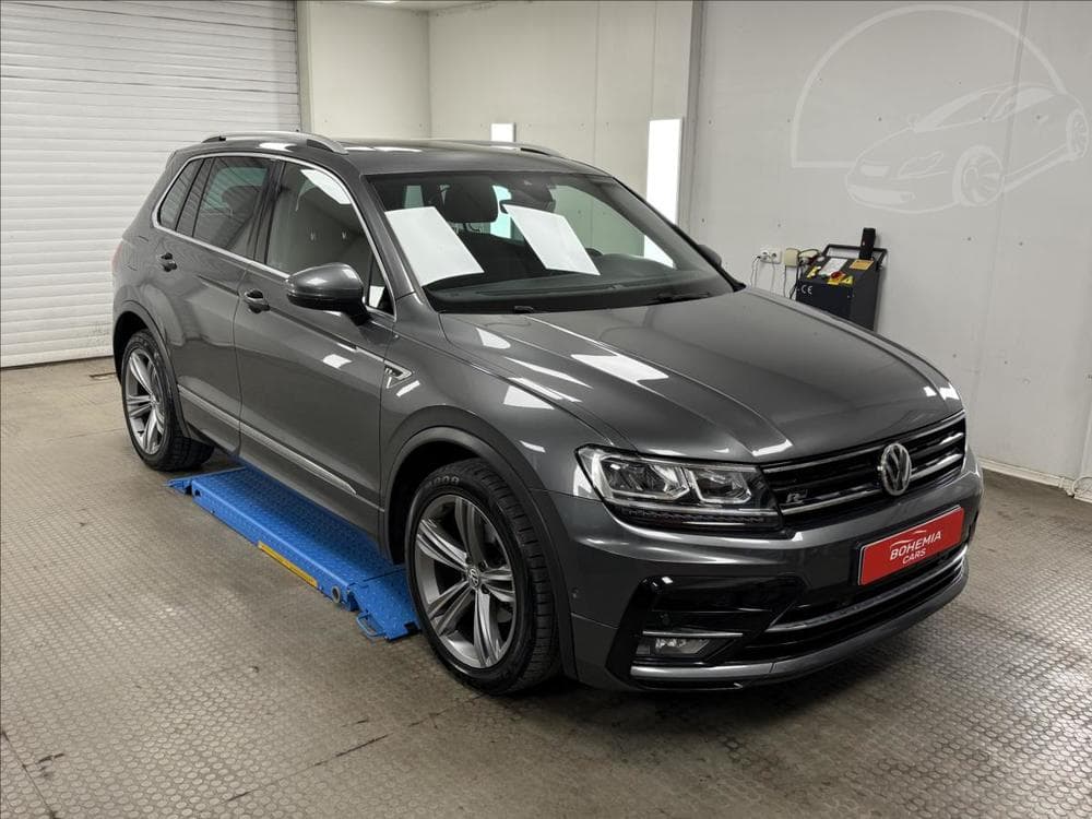 Volkswagen Tiguan 1,4 TSI R-LINE Highline, LED