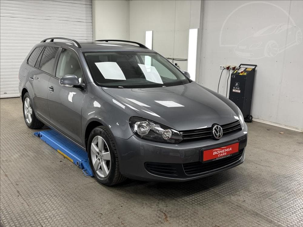Volkswagen Golf 1,6 TDi 77 KW DSG NAVI PDC
