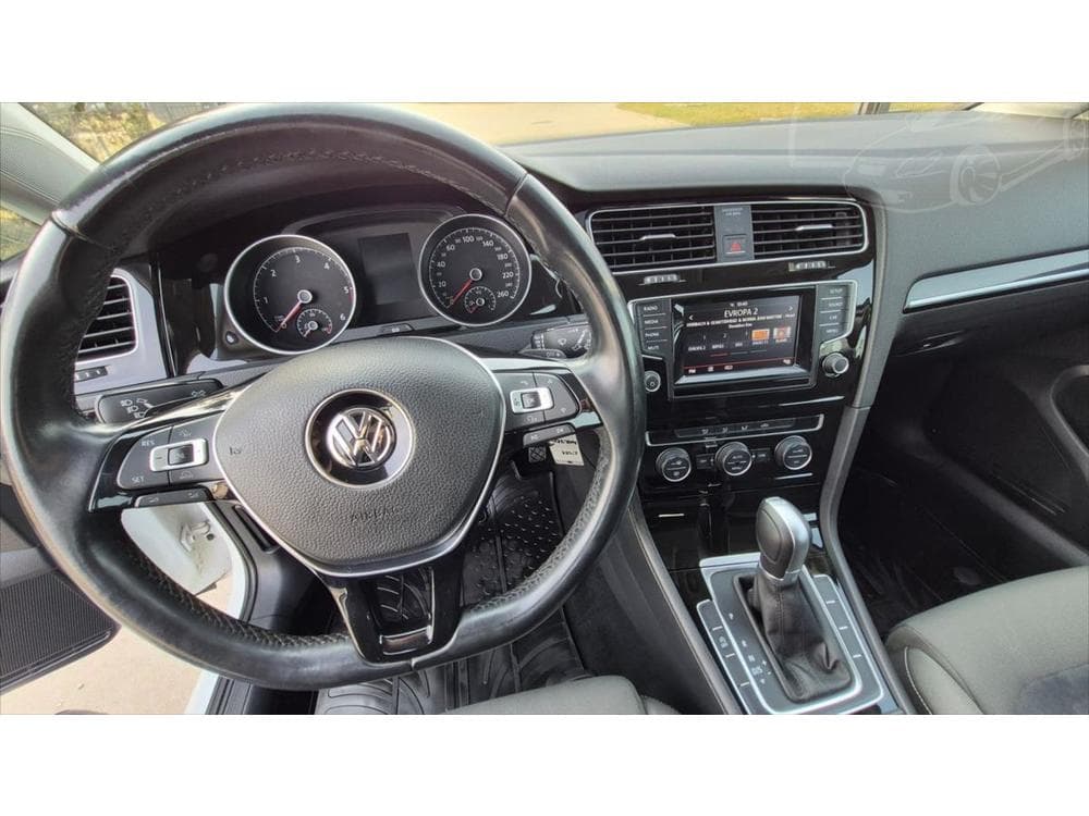 2015 Volkswagen GOLF - 9