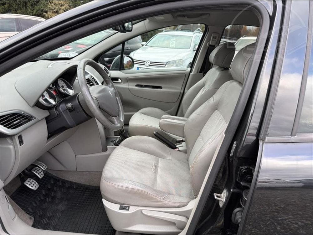 2007 Peugeot 207 - 10