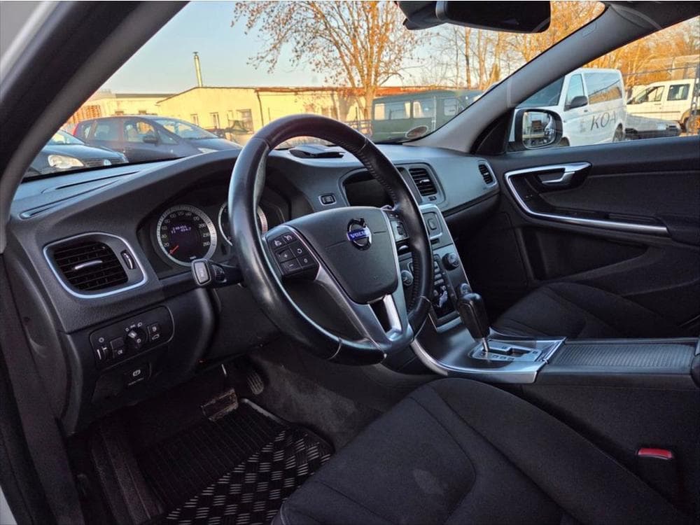 2010 Volvo V60 - 10