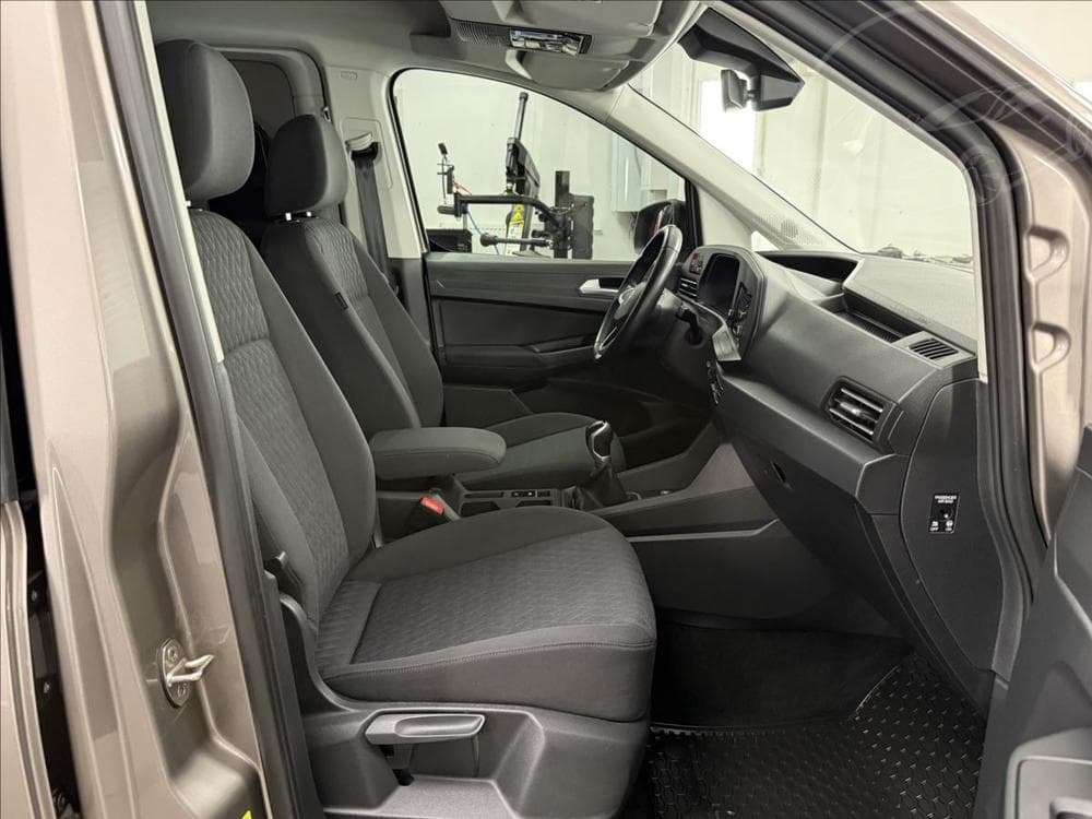 2020 Volkswagen Caddy - 11