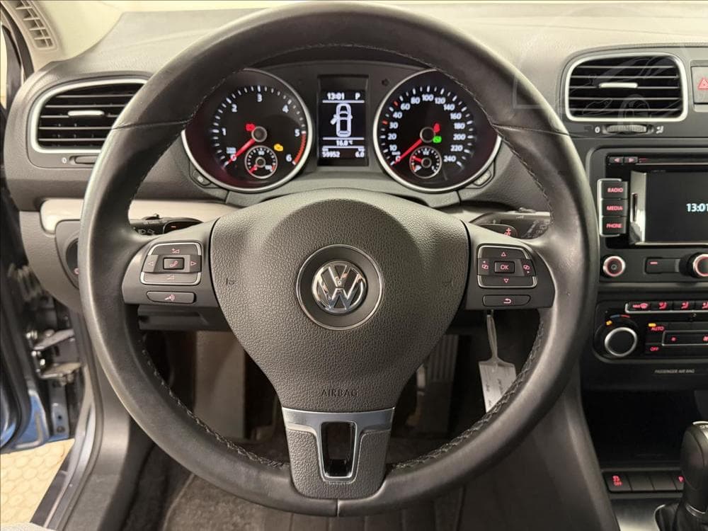 2013 Volkswagen Golf - 13