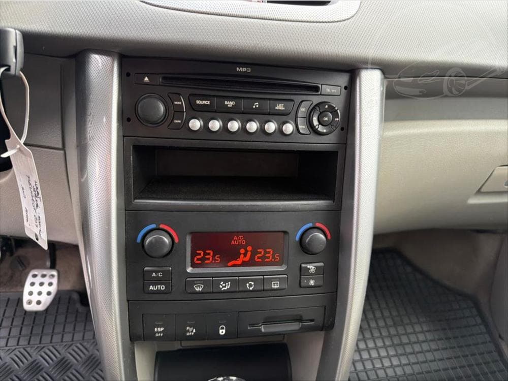 2007 Peugeot 207 - 15