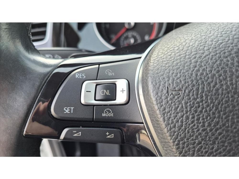 2015 Volkswagen GOLF - 17