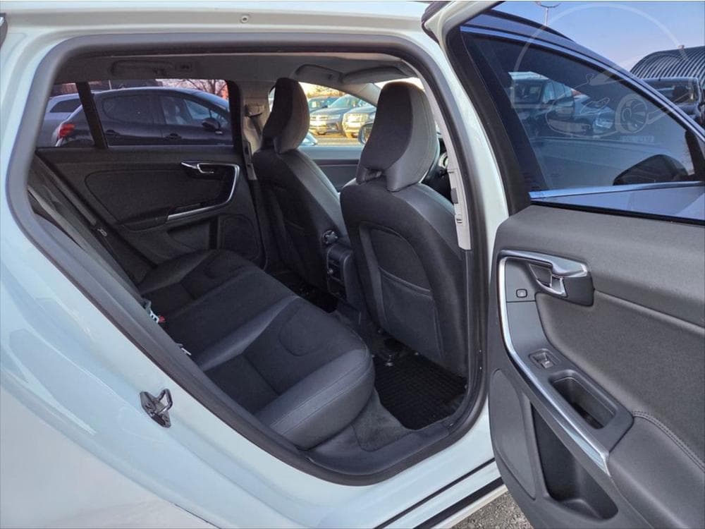 2010 Volvo V60 - 19