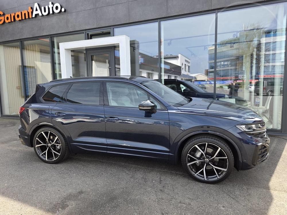 2025 Volkswagen TOUAREG - 13