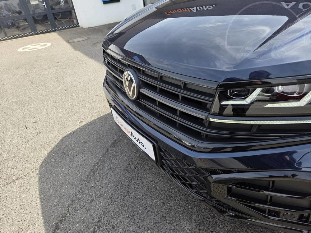 2025 Volkswagen TOUAREG - 22