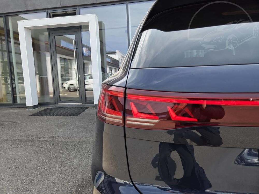 2025 Volkswagen TOUAREG - 25