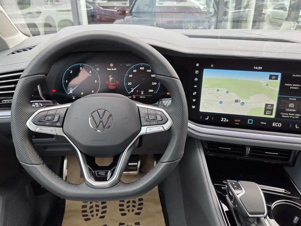 2025 Volkswagen TOUAREG - 58