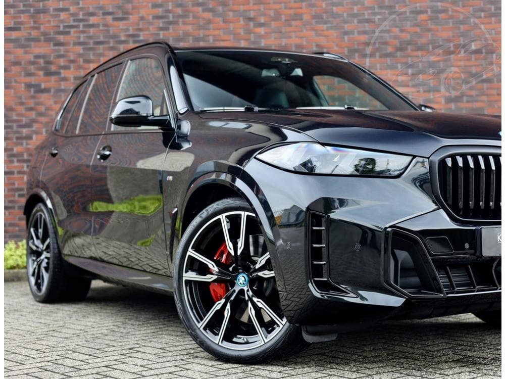 2025 BMW X5 - 7