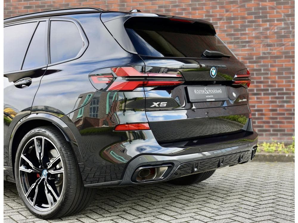 2025 BMW X5 - 10