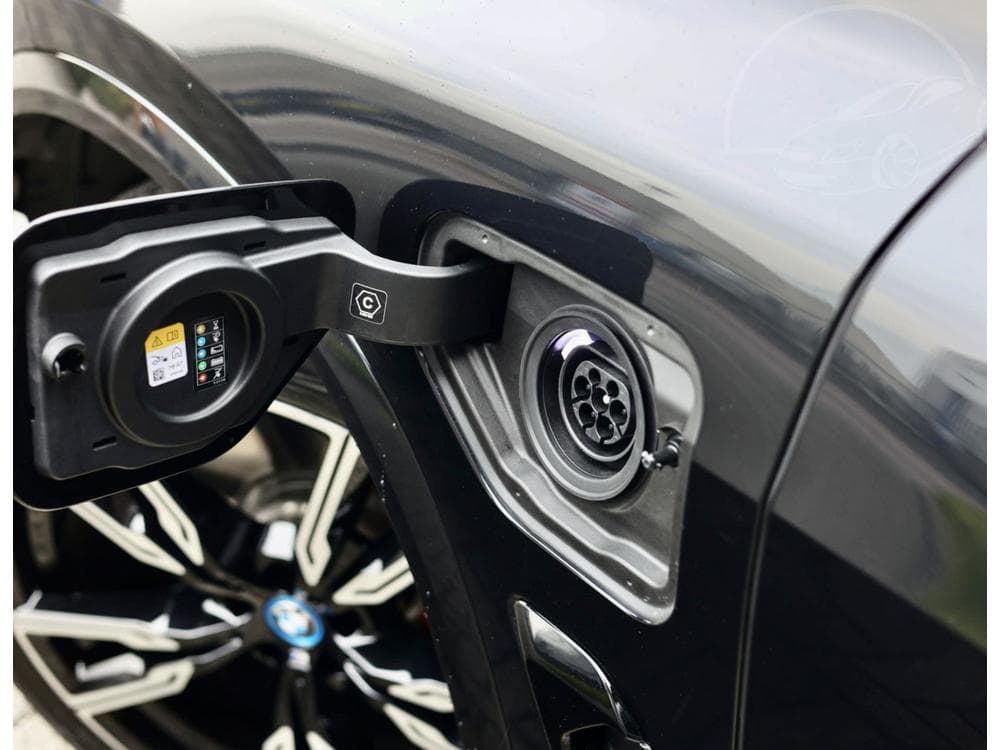 2025 BMW X5 - 10