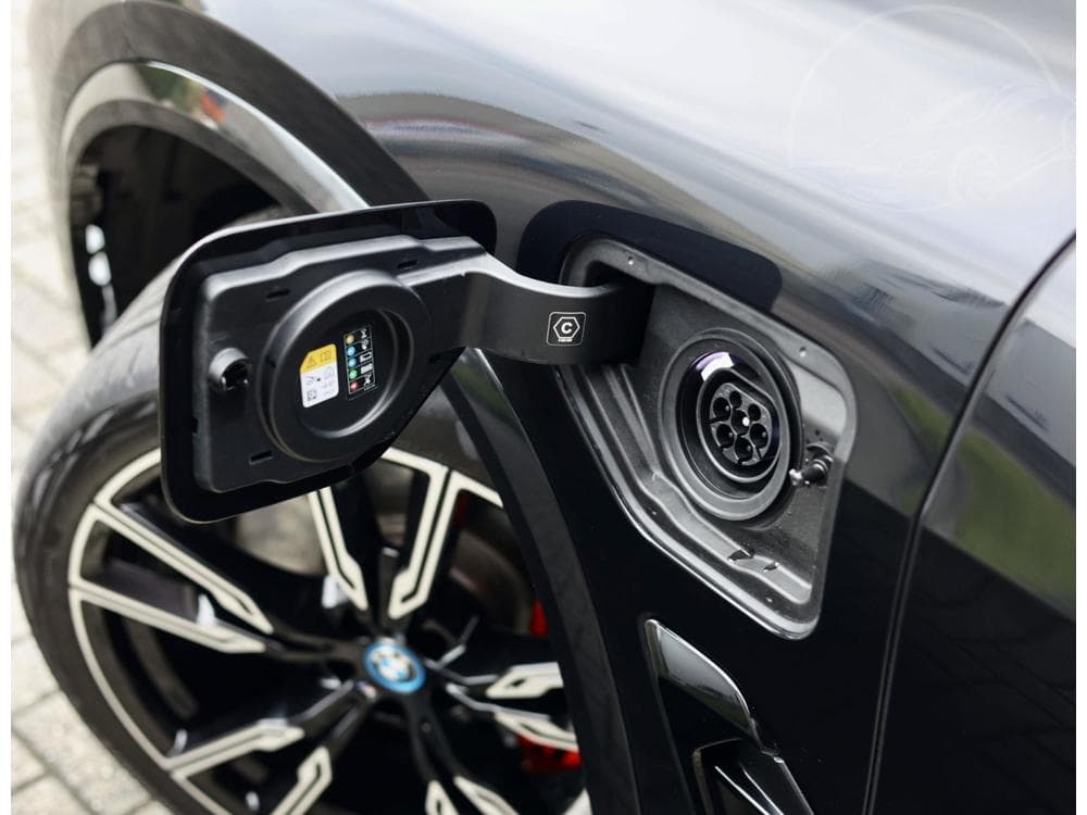 2025 BMW X5 - 25