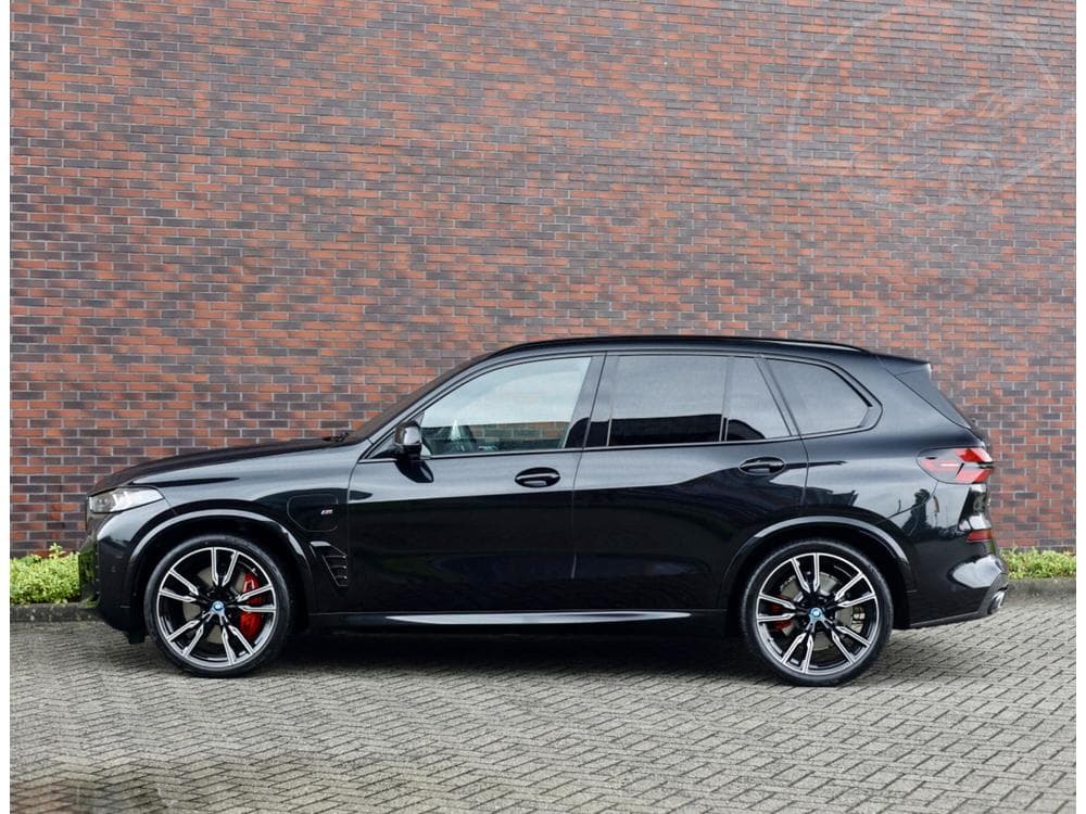 2025 BMW X5 - 37