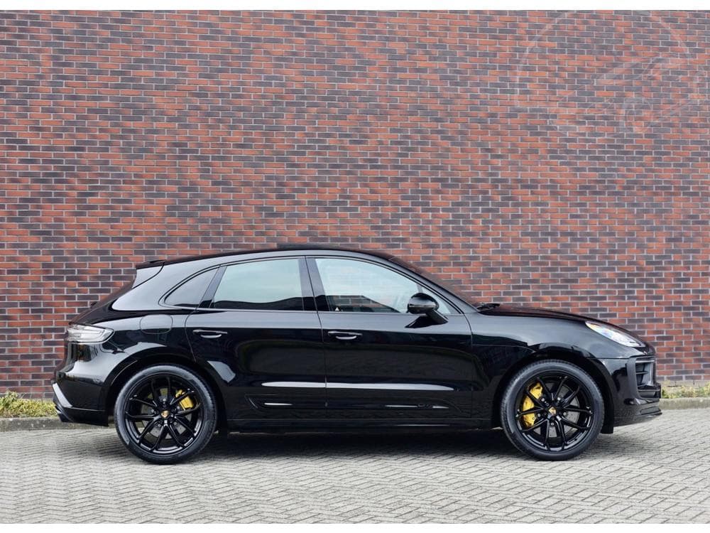2022 Porsche MACAN - 40