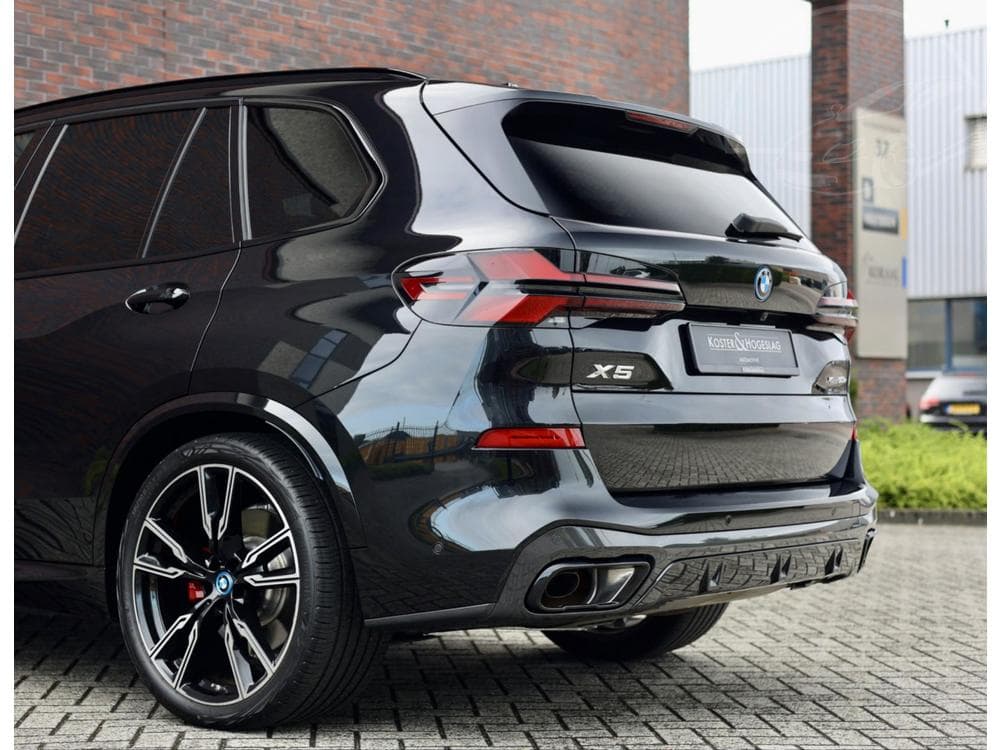 2025 BMW X5 - 43