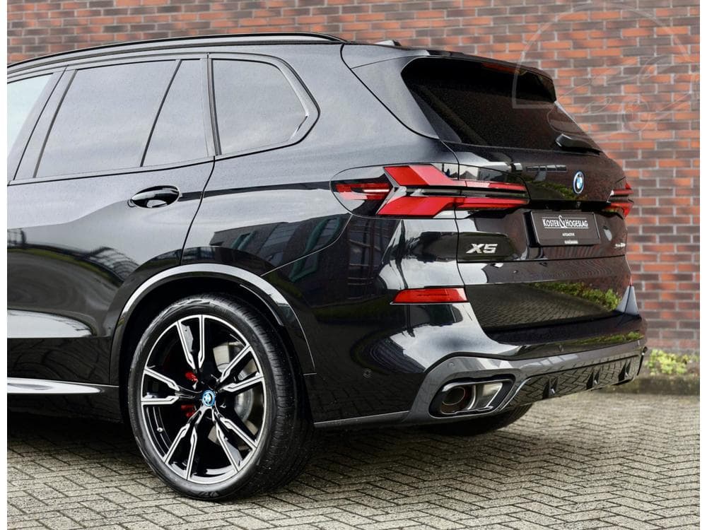 2025 BMW X5 - 43