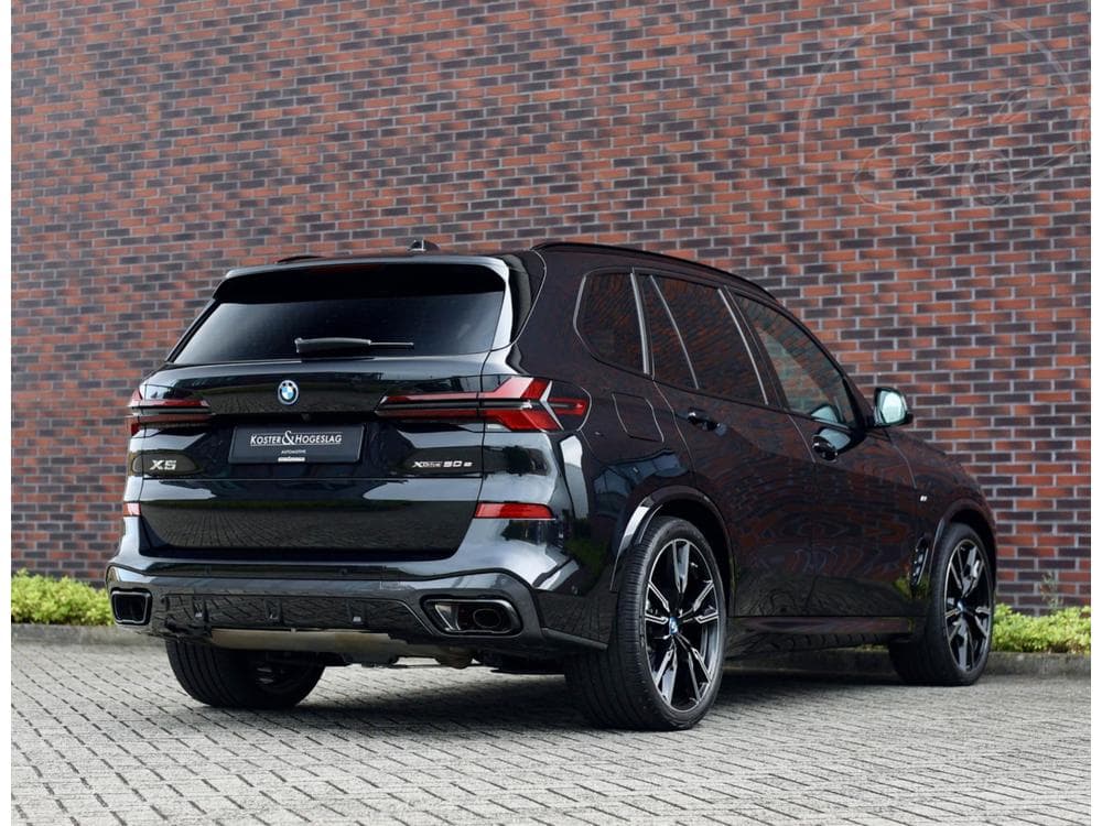 2025 BMW X5 - 52