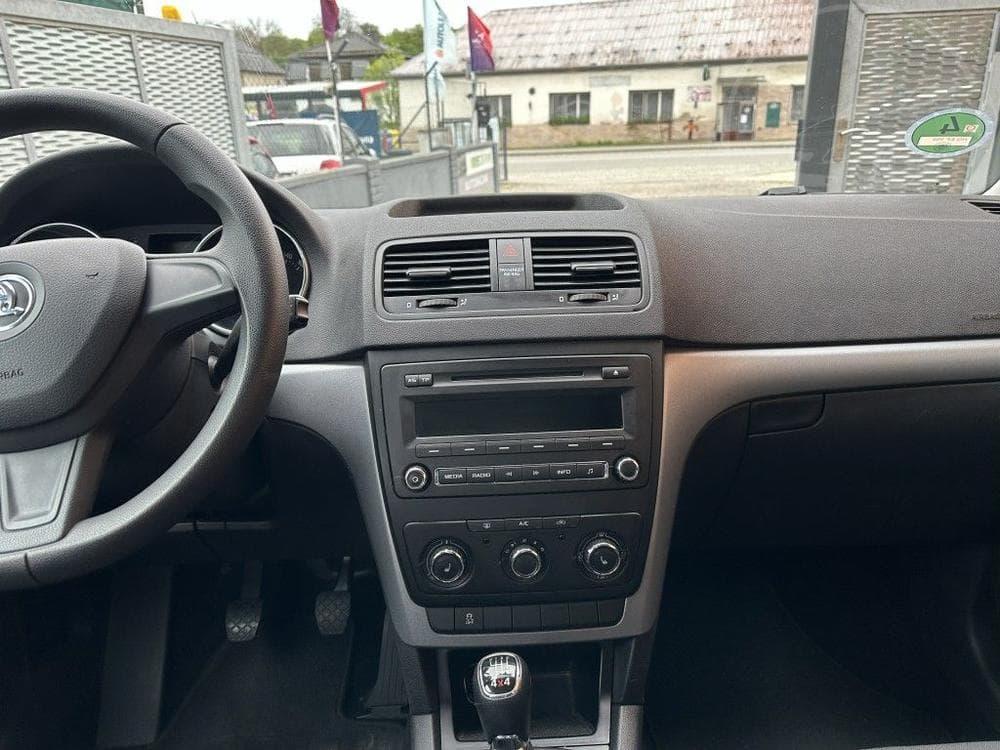 2015 Škoda YETI - 23