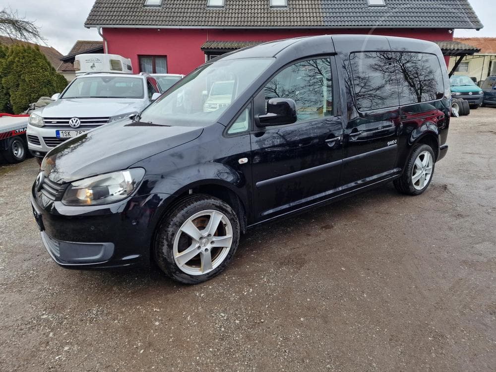 Volkswagen Caddy 1,6TDI 7 SEDADEL SENZORY
