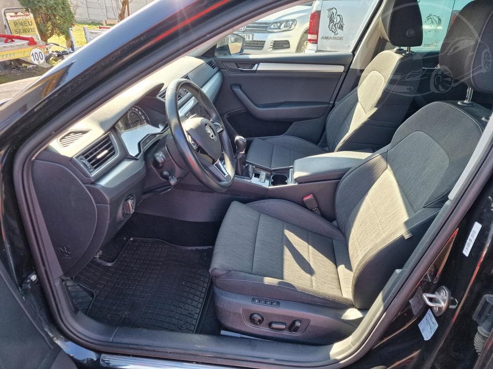 2016 Škoda SUPERB - 19